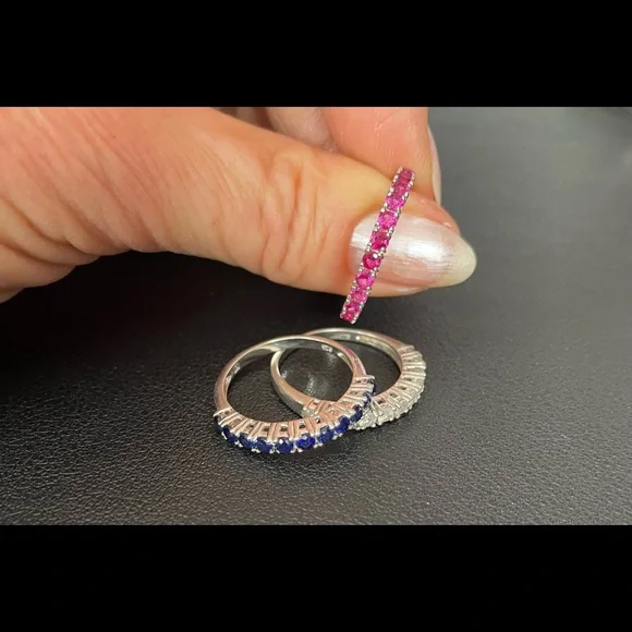 3 stackable rings. - Picture 3 of 8